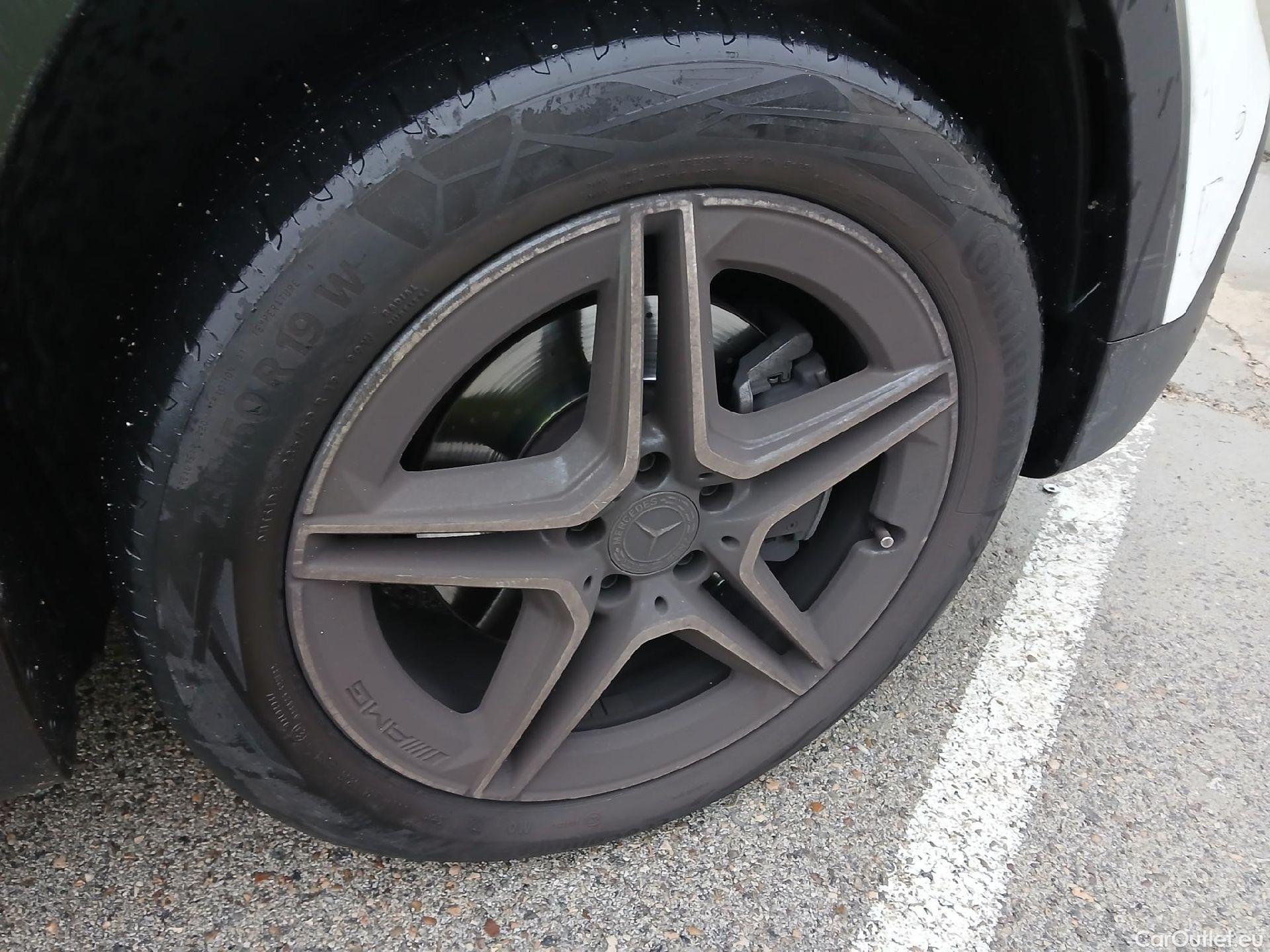  Mercedes  GLB MERCEDES-BENZ  / 2019 / 5P / todoterreno 2.0  200 D DCT 110KW (150CV) #6