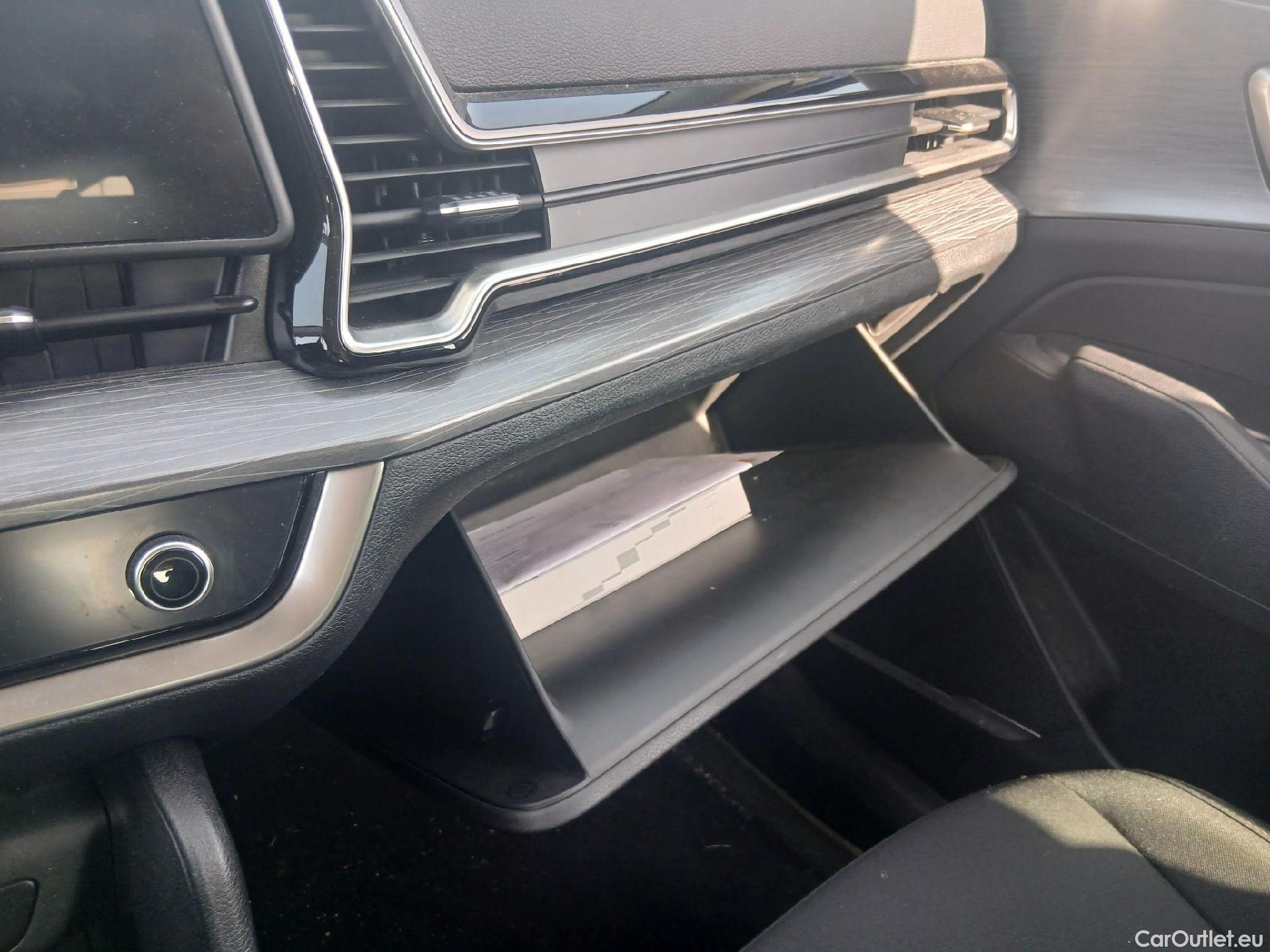  KIA  Sportage KIA  / 2022 / 5P / todoterreno 1.6 T-GDi 112kW (150CV) Drive 4X2 #1