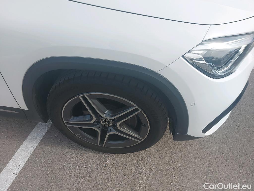  Mercedes  GLA MERCEDES-BENZ  / 2020 / 5P / todoterreno  220 D 4MATIC #11