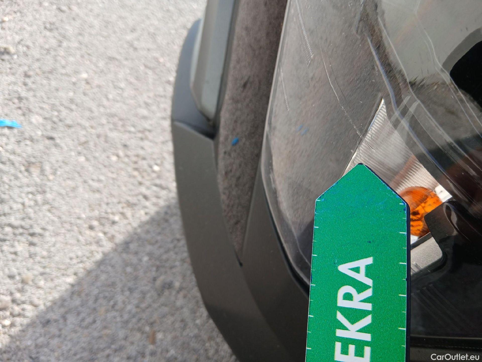  Hyundai  Konna HYUNDAI Kona / 2023 / 5P / todoterreno 1.6 GDI HEV Maxx DCT #6