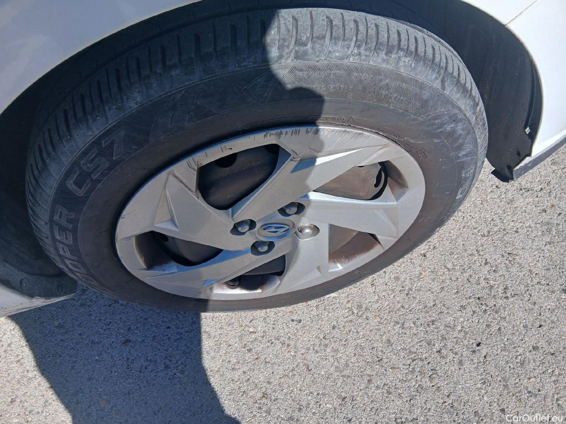  Hyundai  i20 HYUNDAI  / 2020 / 5P / berlina con portón 1.0 TGDI 74kW (100CV) 48V Essence #33