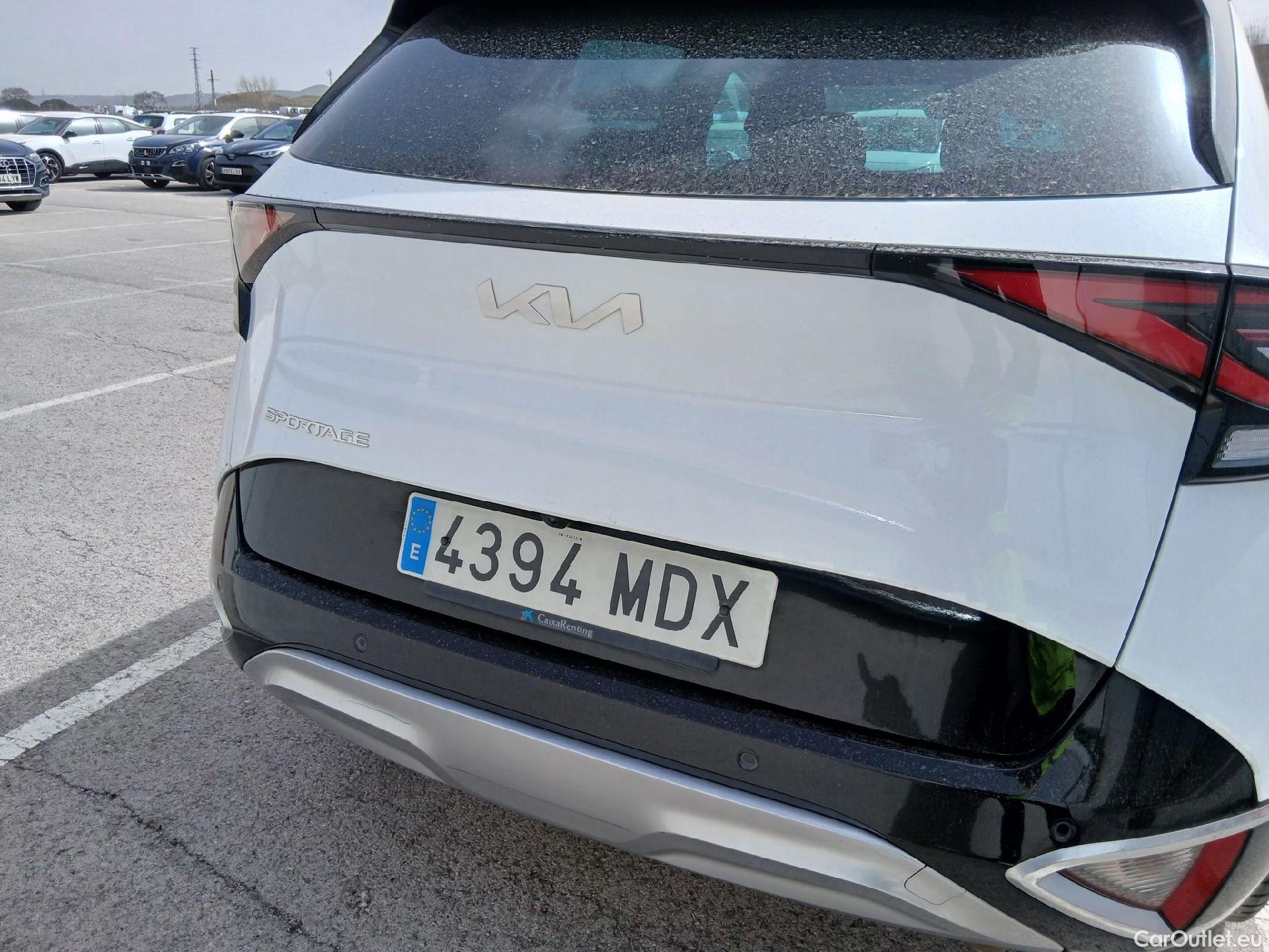  KIA  Sportage KIA  / 2022 / 5P / todoterreno 1.6 T-GDi MHEV 180CV Tech 4X4 DCT #39