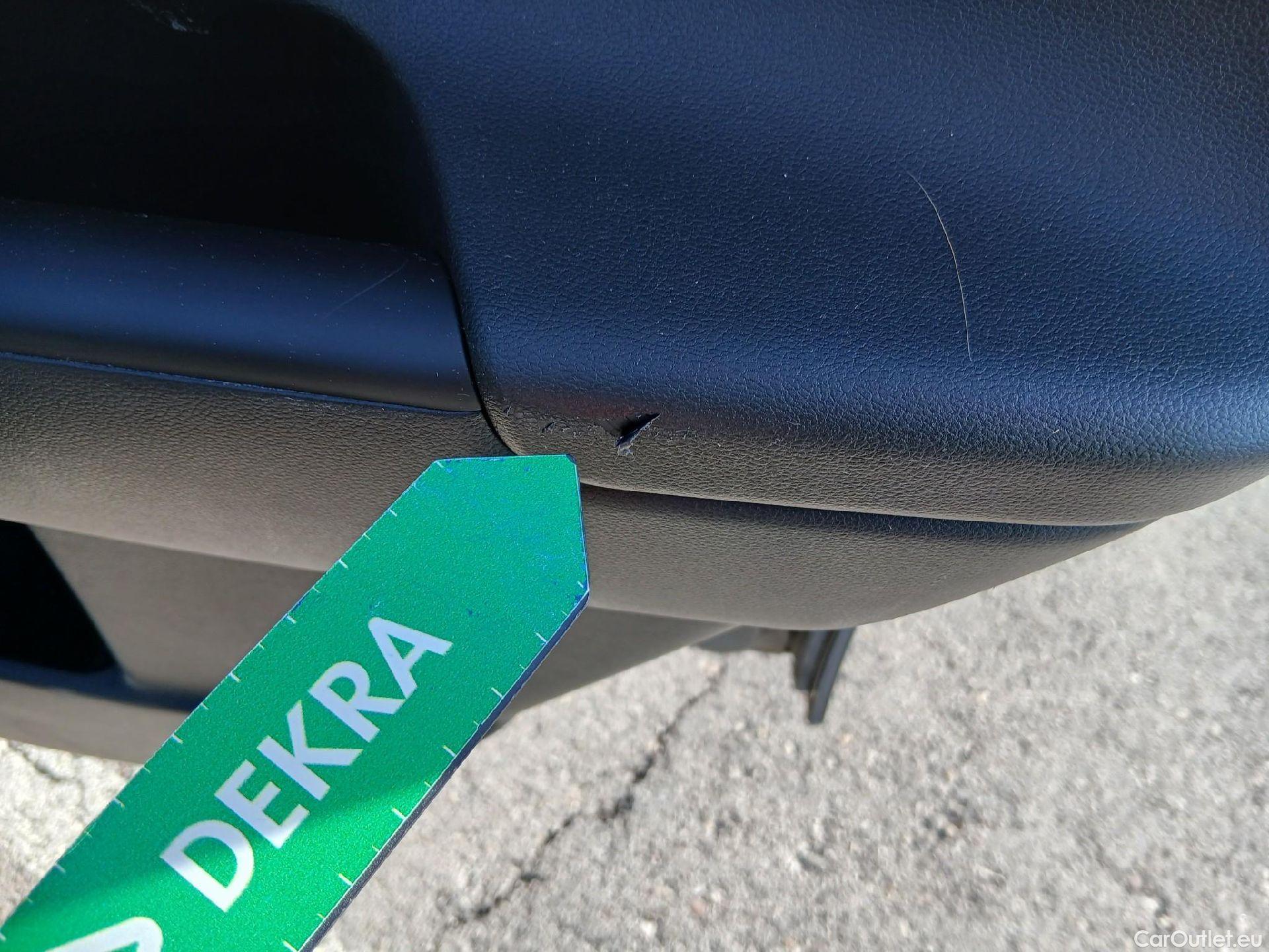  Hyundai  Konna HYUNDAI Kona / 2023 / 5P / todoterreno 1.6 GDI HEV Maxx DCT #44