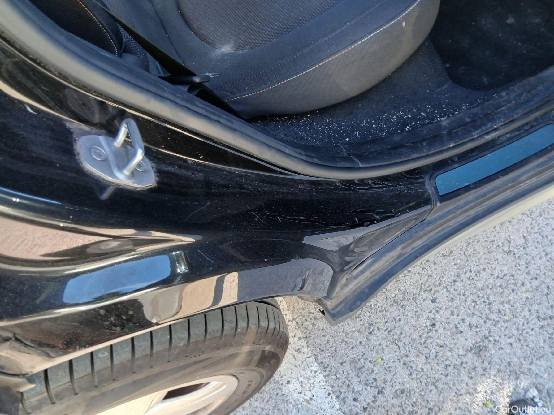  Mini  Countryman MINI  / 2016 / 5P / berlina con portón One #15