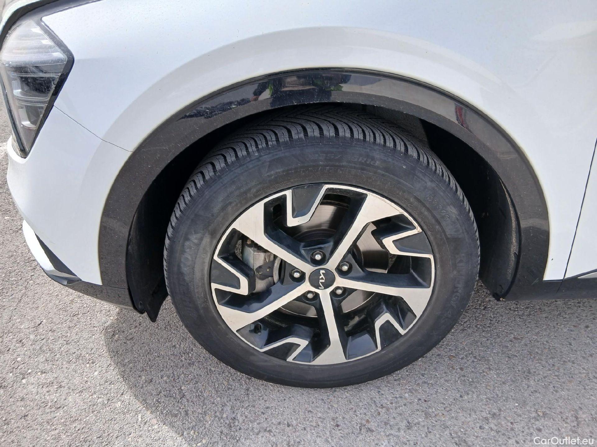  KIA  Sportage KIA  / 2022 / 5P / todoterreno 1.6 T-GDi MHEV 180CV Tech 4X4 DCT #17