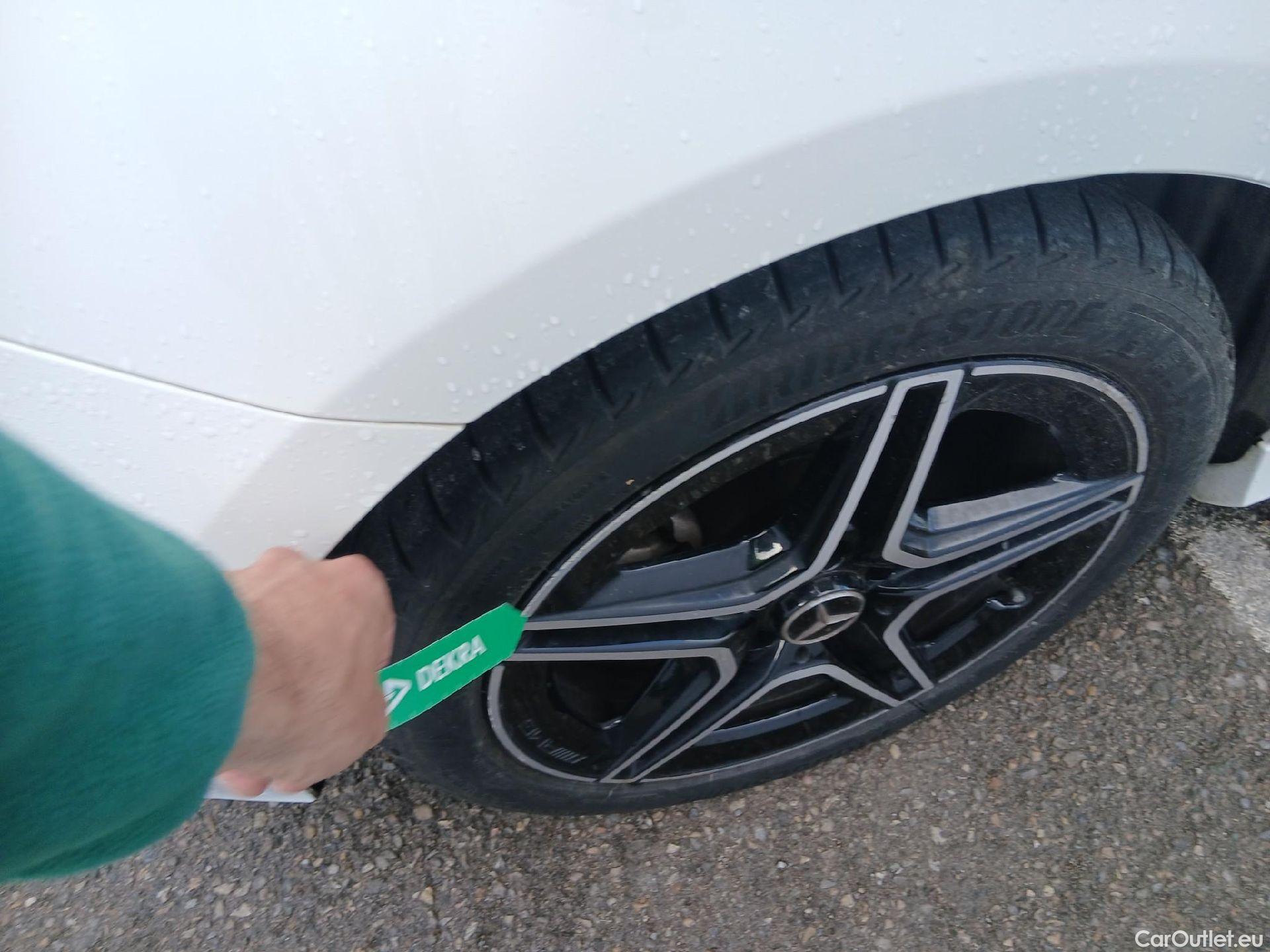  Mercedes  A-Klasse MERCEDES-BENZ Clase A / 2018 / 5P / berlina con portón A 200 d #14