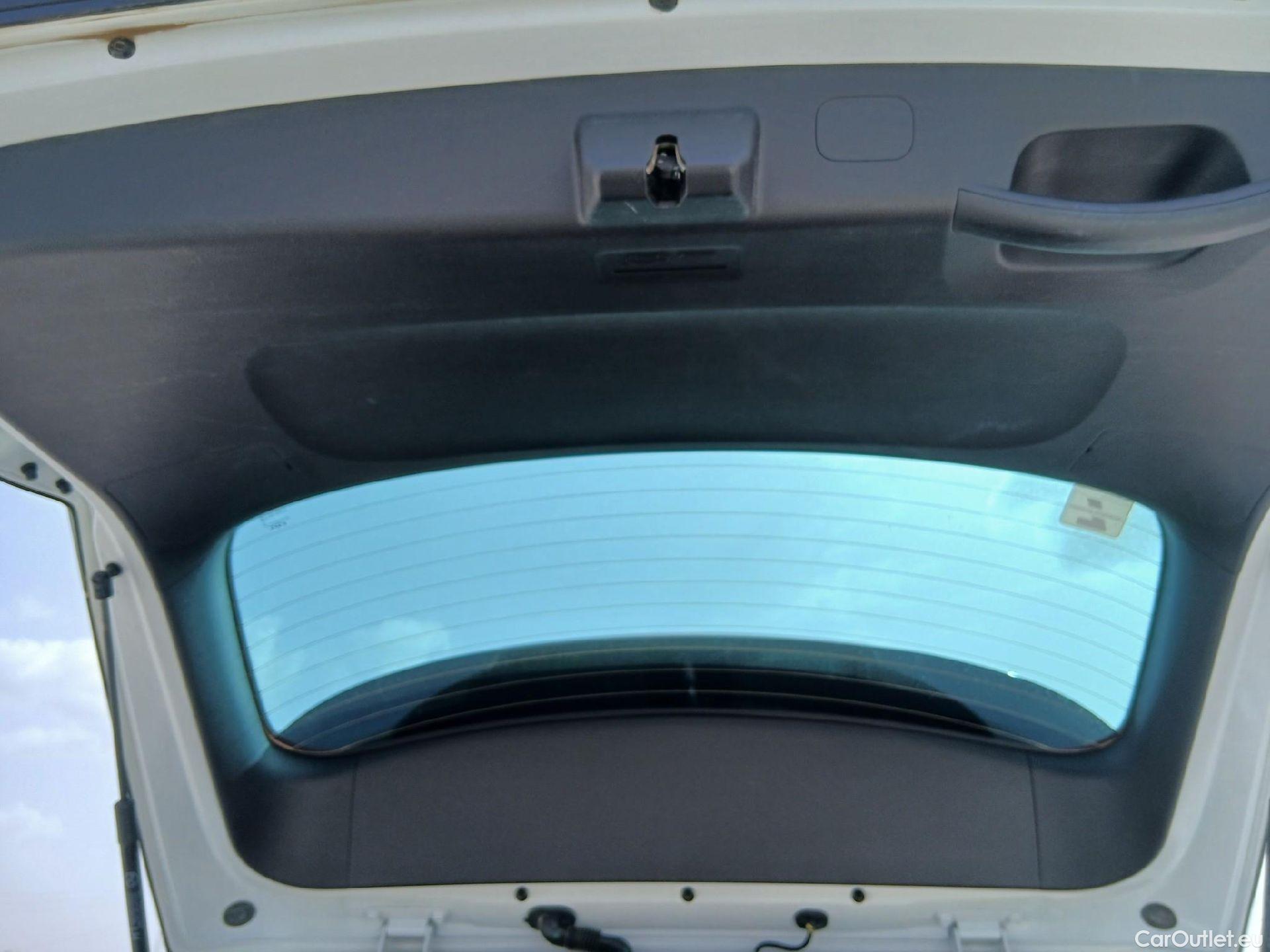  KIA  Sportage KIA  / 2022 / 5P / todoterreno 1.6 T-GDi MHEV 180CV Tech 4X4 DCT #40