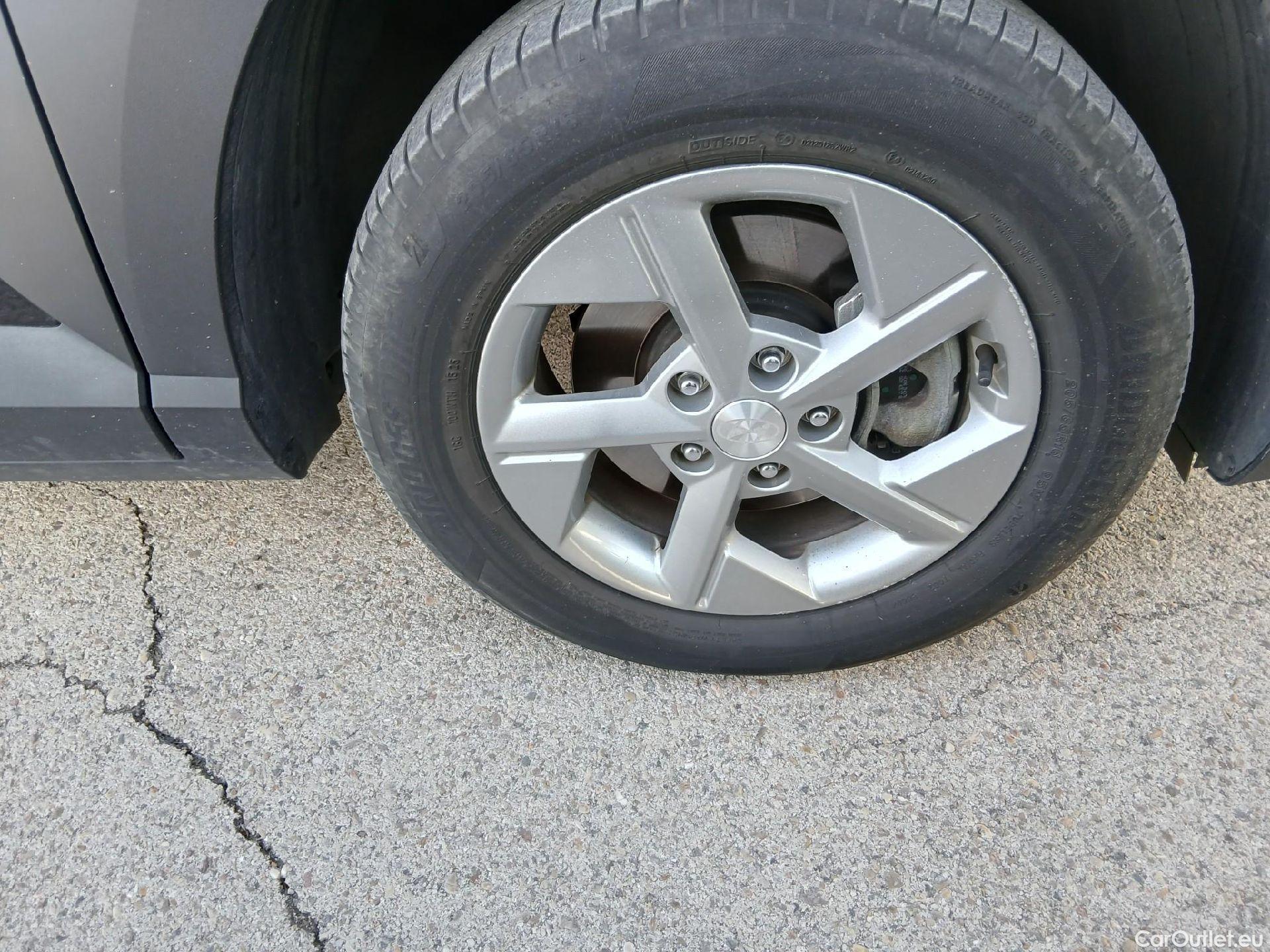  Hyundai  Konna HYUNDAI Kona / 2023 / 5P / todoterreno 1.6 GDI HEV Maxx DCT #41