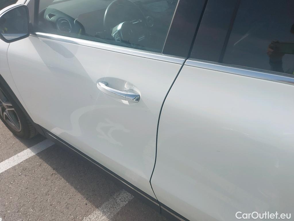  Mercedes  GLA MERCEDES-BENZ  / 2020 / 5P / todoterreno  220 D 4MATIC #3