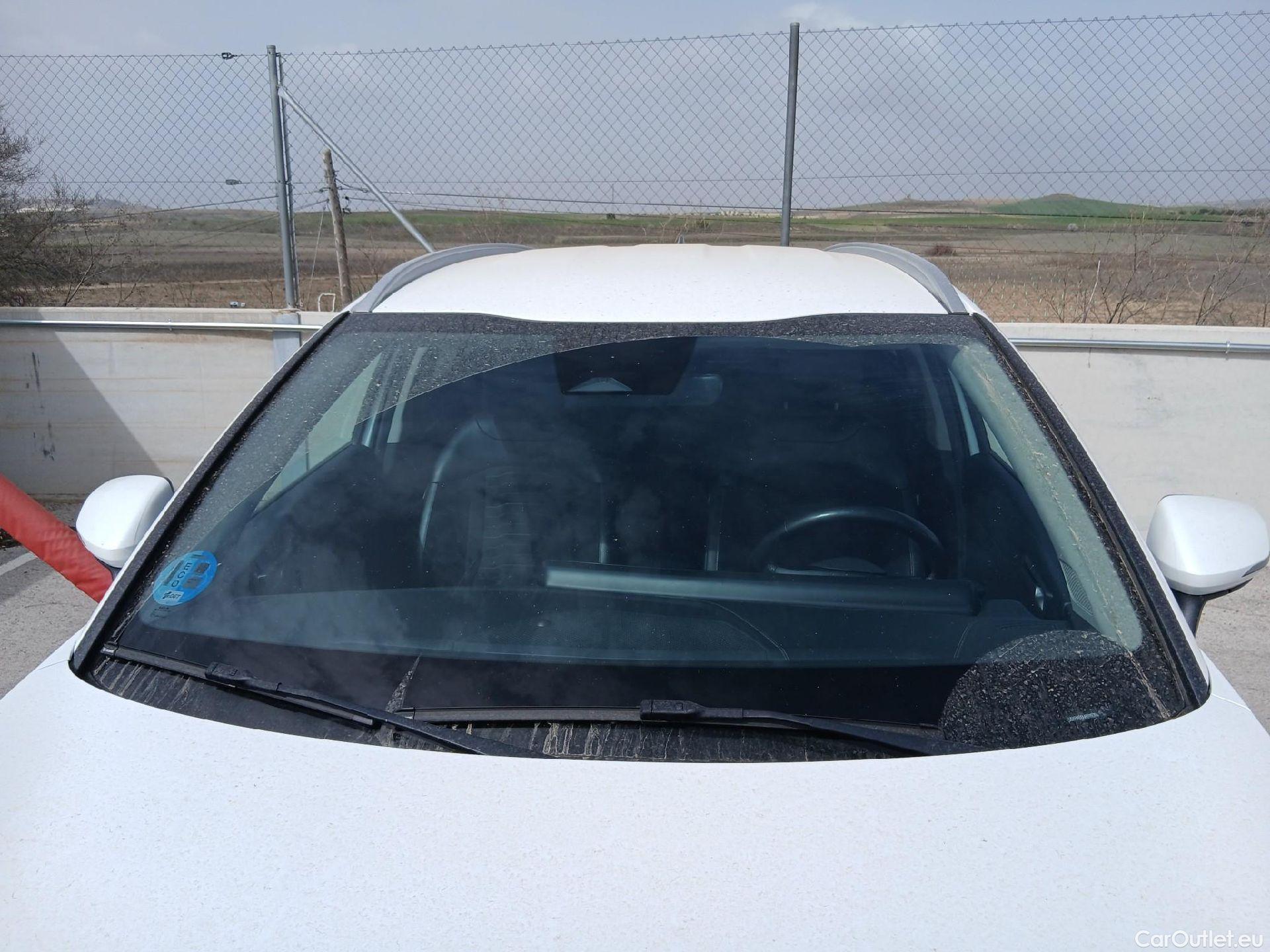  KIA  Sportage KIA  / 2022 / 5P / todoterreno 1.6 T-GDi MHEV 180CV Tech 4X4 DCT #2