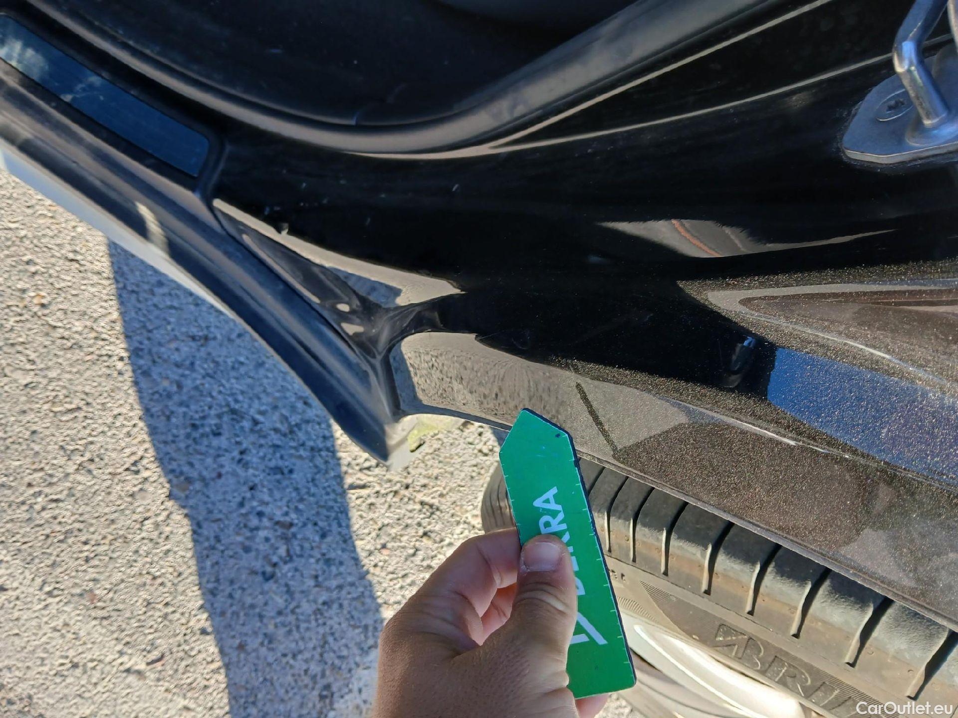  Mini  Countryman MINI  / 2016 / 5P / berlina con portón One #19