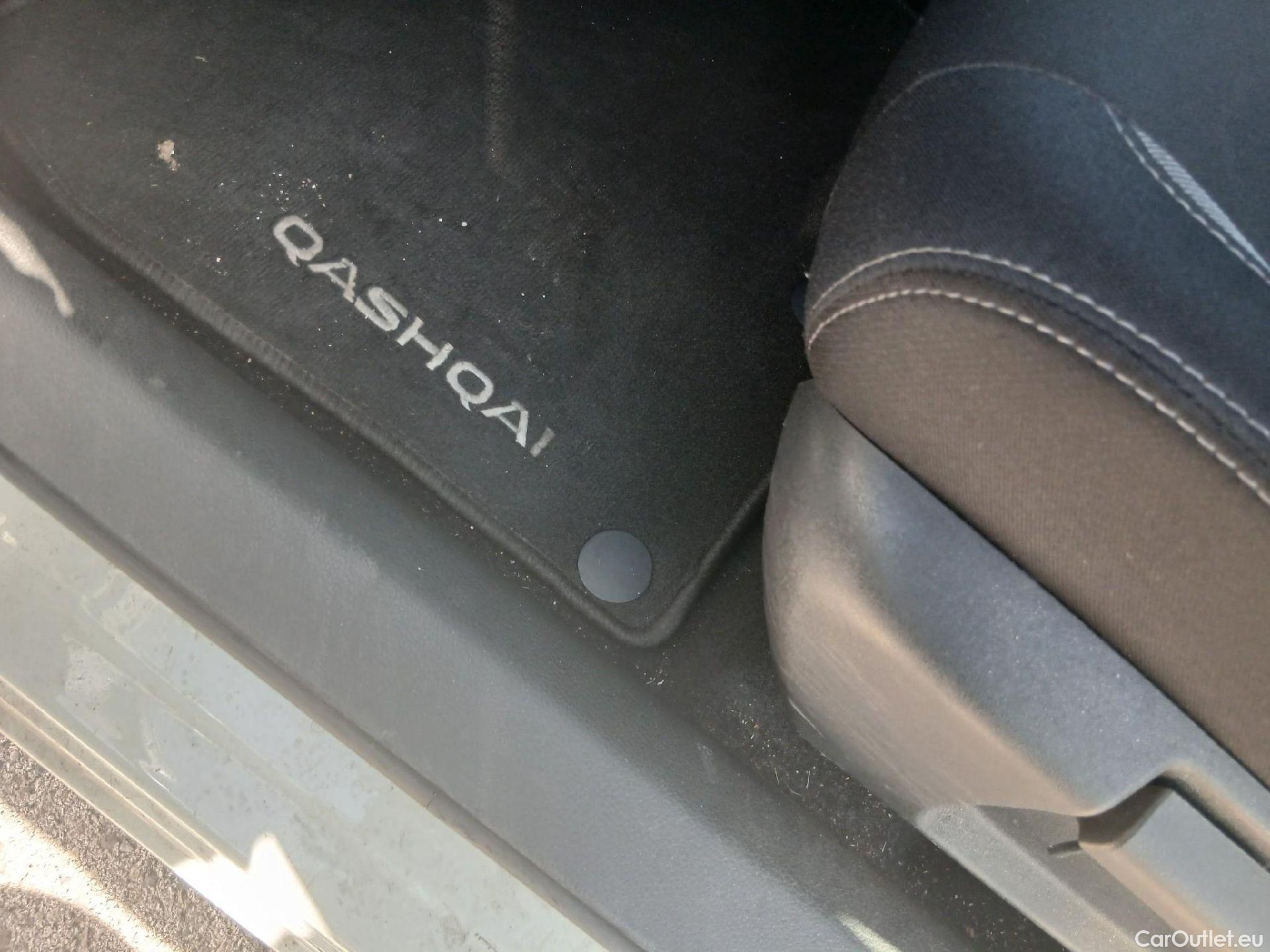  Nissan  Qashqai NISSAN  / 2017 / 5P / todoterreno DIG-T 103 kW (140 CV) E6D ACENTA (AC) #1