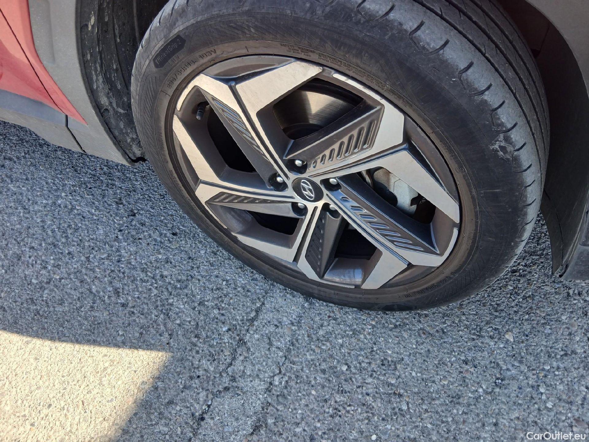  Hyundai  Tucson HYUNDAI  / 2020 / 5P / todoterreno 1.6 TGDI 169kW HEV Tecno Sky Auto #25