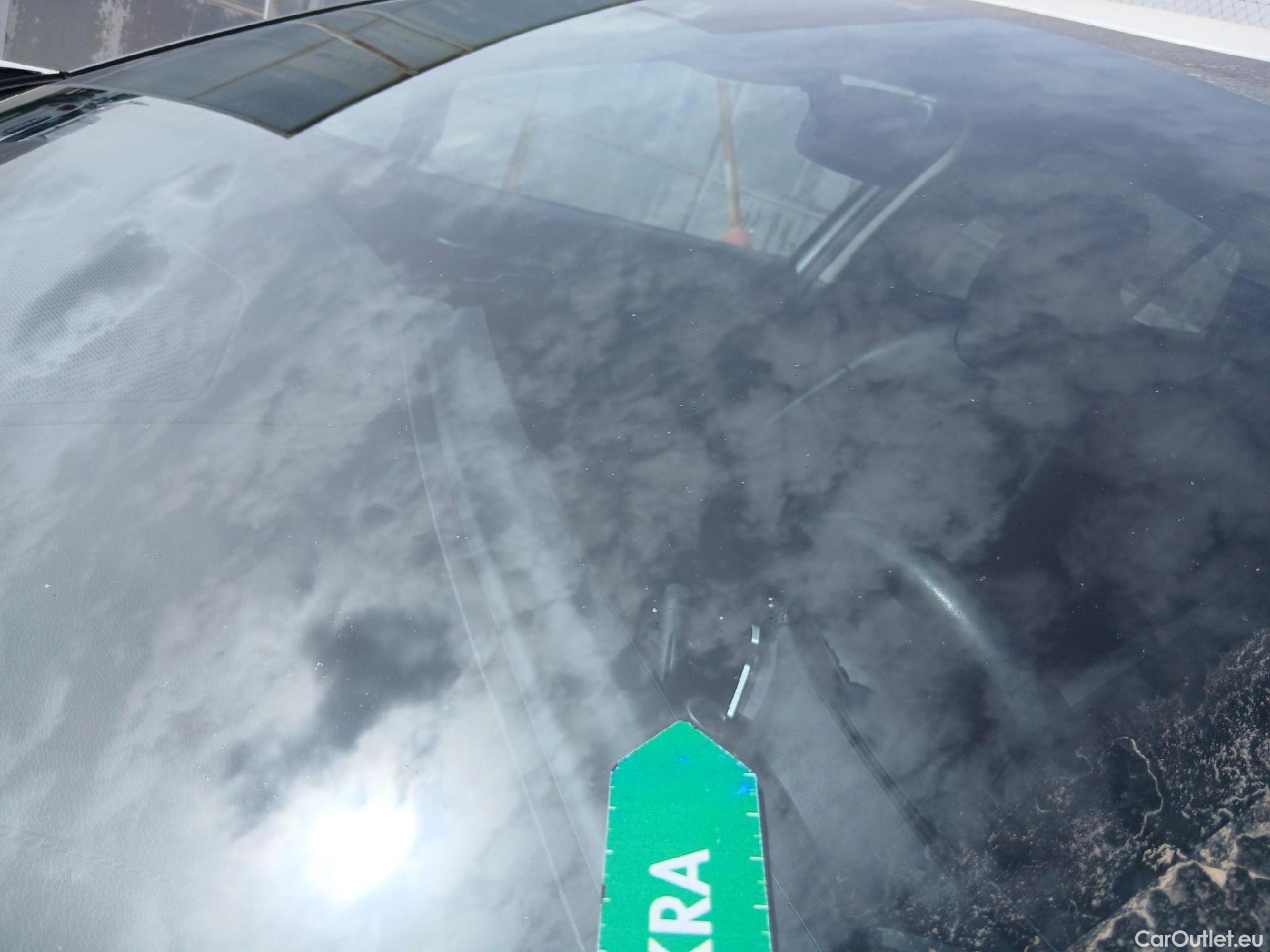  KIA  Sportage KIA  / 2022 / 5P / todoterreno 1.6 T-GDi MHEV 180CV Tech 4X4 DCT #1