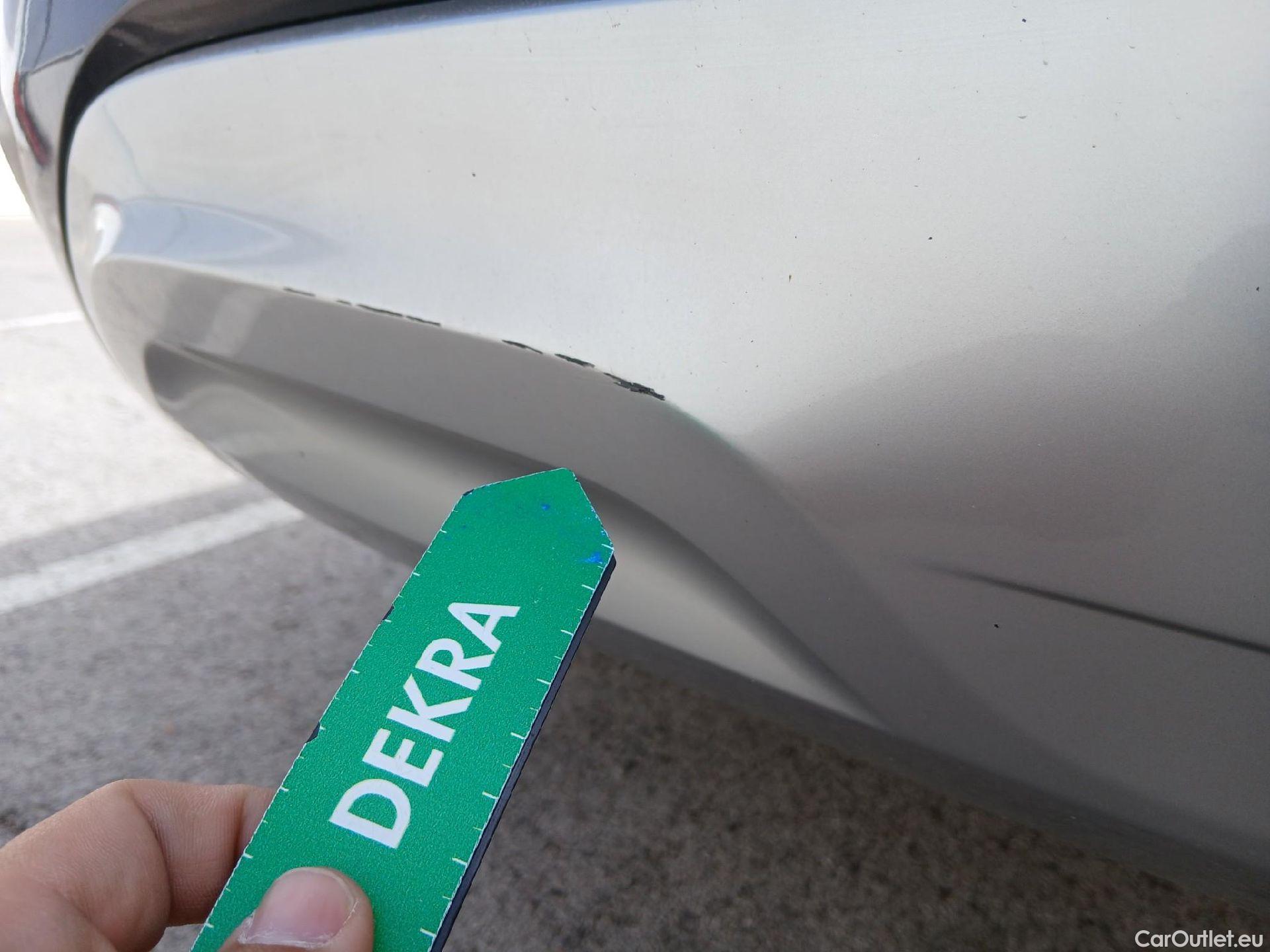  KIA  Sportage KIA  / 2022 / 5P / todoterreno 1.6 T-GDi MHEV 180CV Tech 4X4 DCT #35