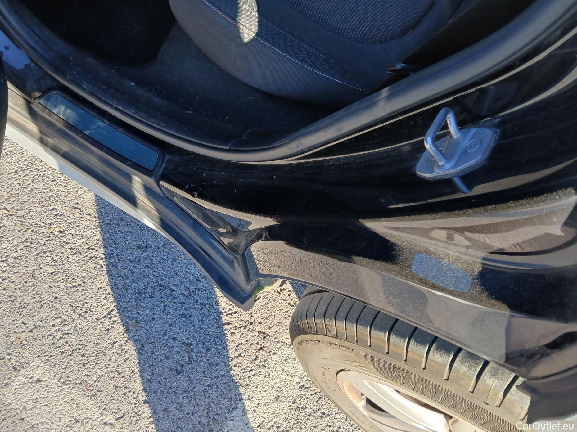  Mini  Countryman MINI  / 2016 / 5P / berlina con portón One #18