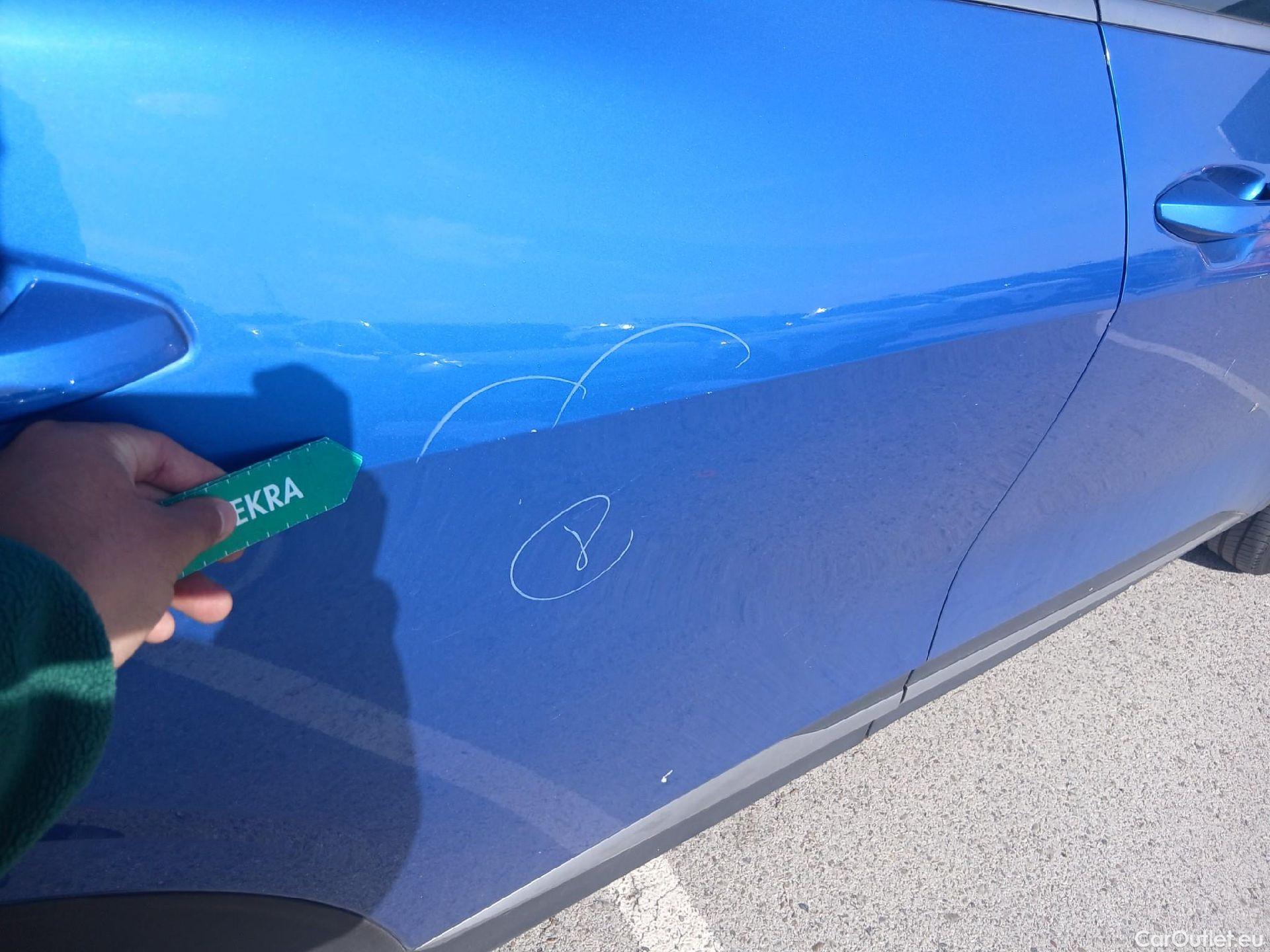  KIA  Sportage KIA  / 2022 / 5P / todoterreno 1.6 T-GDi 112kW (150CV) Drive 4X2 #28