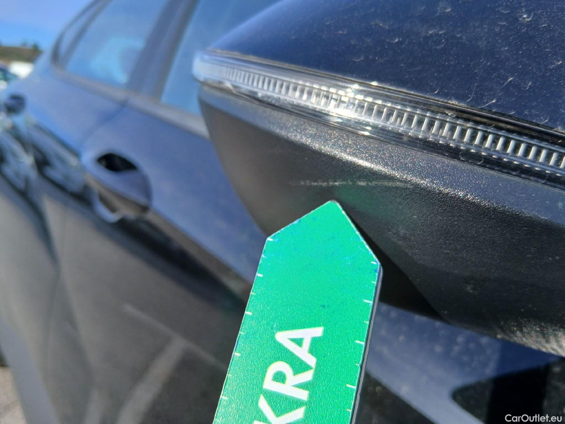  Hyundai  Konna HYUNDAI Kona / 2023 / 5P / todoterreno 1.6 GDI HEV Maxx DCT #37