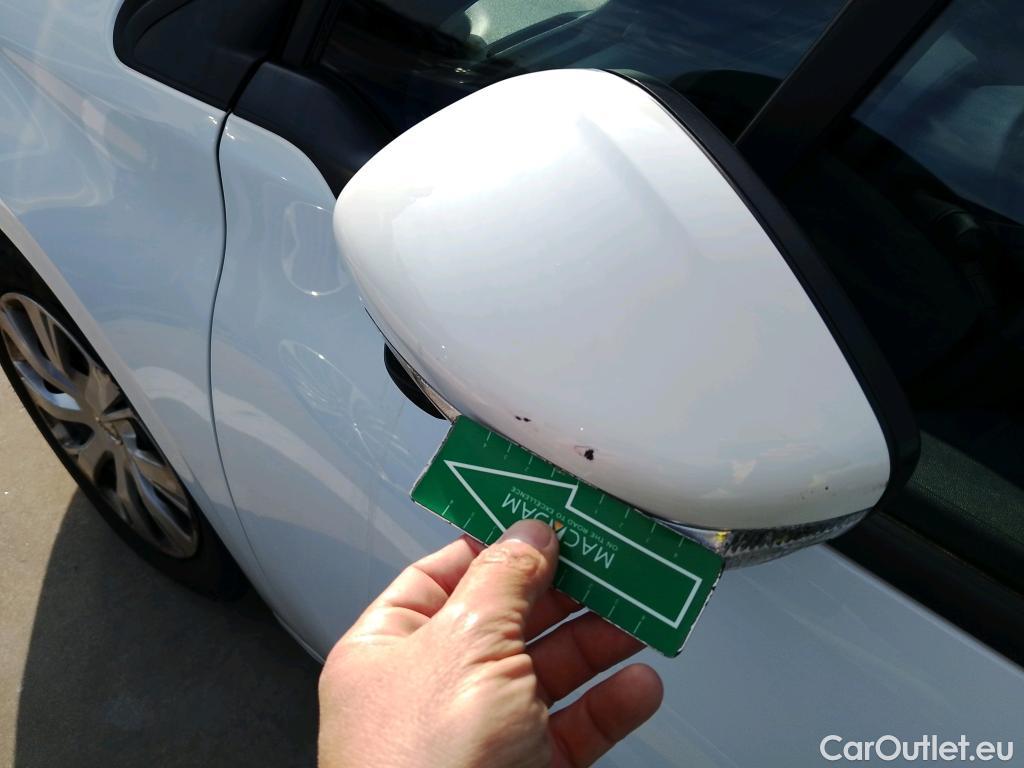  Peugeot  208 PEUGEOT  5p 1G berlina con portón 5P ACTIVE 1.6 BlueHDi 75 #14