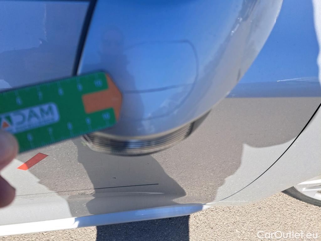  Toyota  Corolla TOYOTA  / 2019 / 5P / familiar 1.8 125H ACTIVE TECH E-CVT TOU SPORT #64