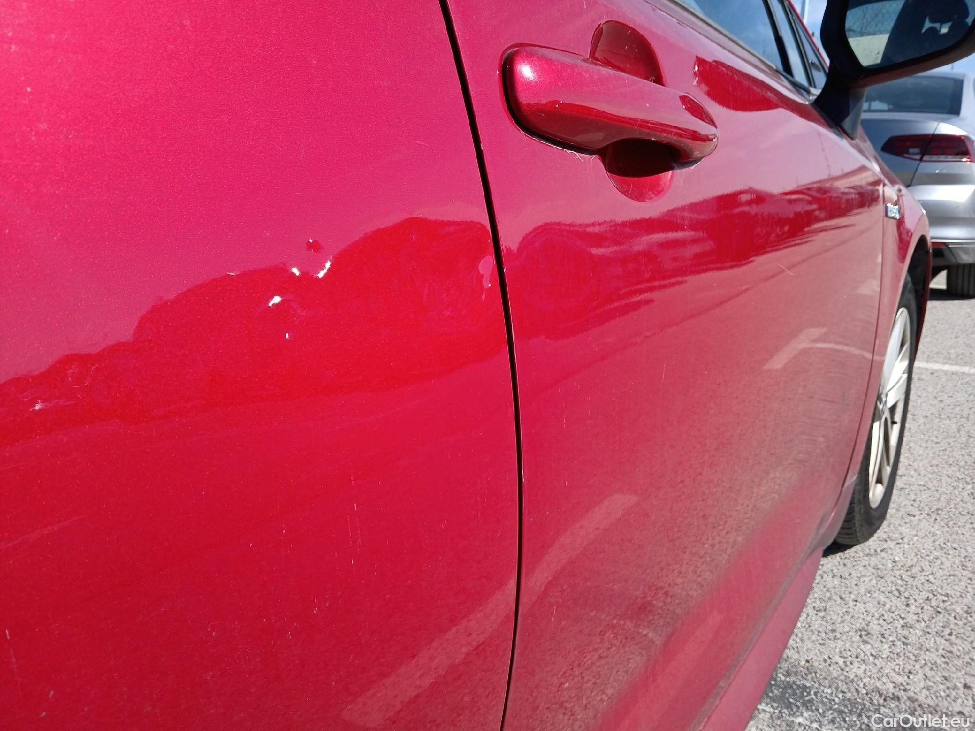  Toyota  Corolla TOYOTA  / 2019 / 5P / berlina con portón 1.8 125H BUSINESS PLUS E-CVT #32