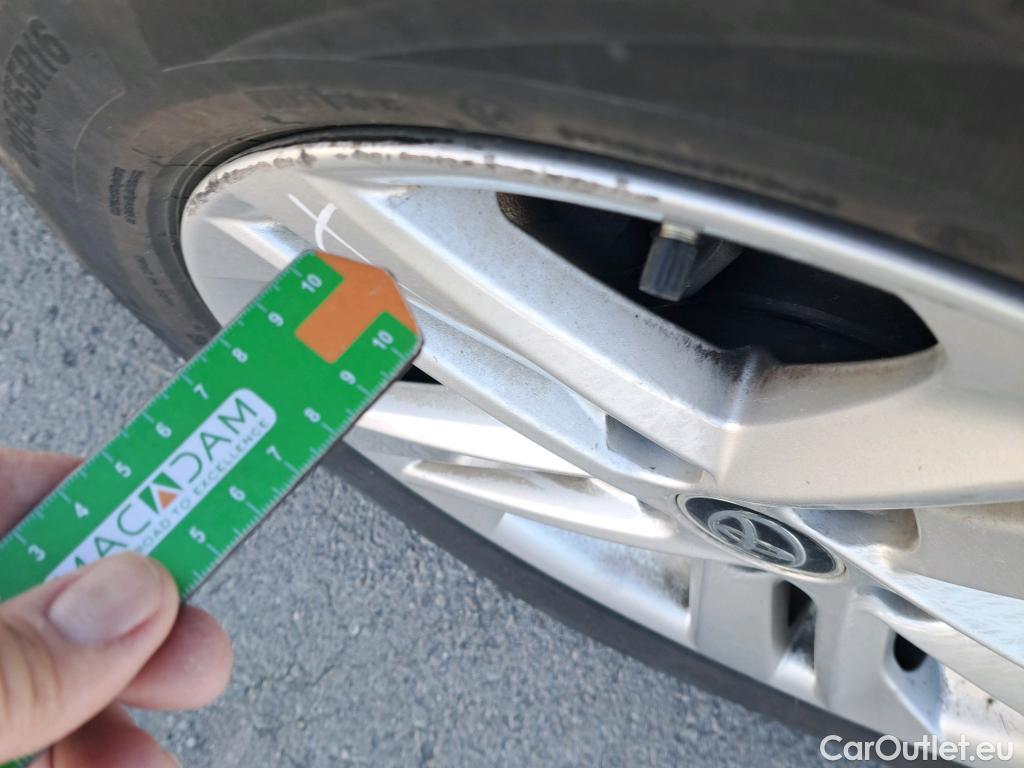  Toyota  Corolla TOYOTA  / 2019 / 5P / familiar 1.8 125H ACTIVE TECH E-CVT TOU SPORT #50