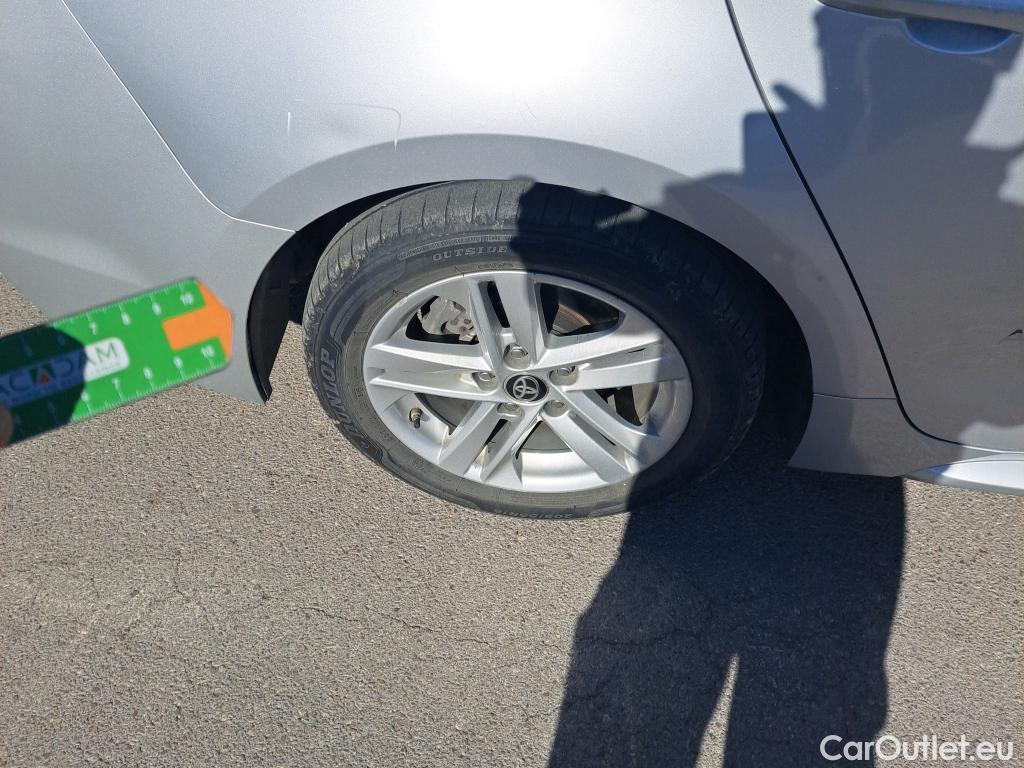  Toyota  Corolla TOYOTA  / 2019 / 5P / familiar 1.8 125H ACTIVE TECH E-CVT TOU SPORT #71