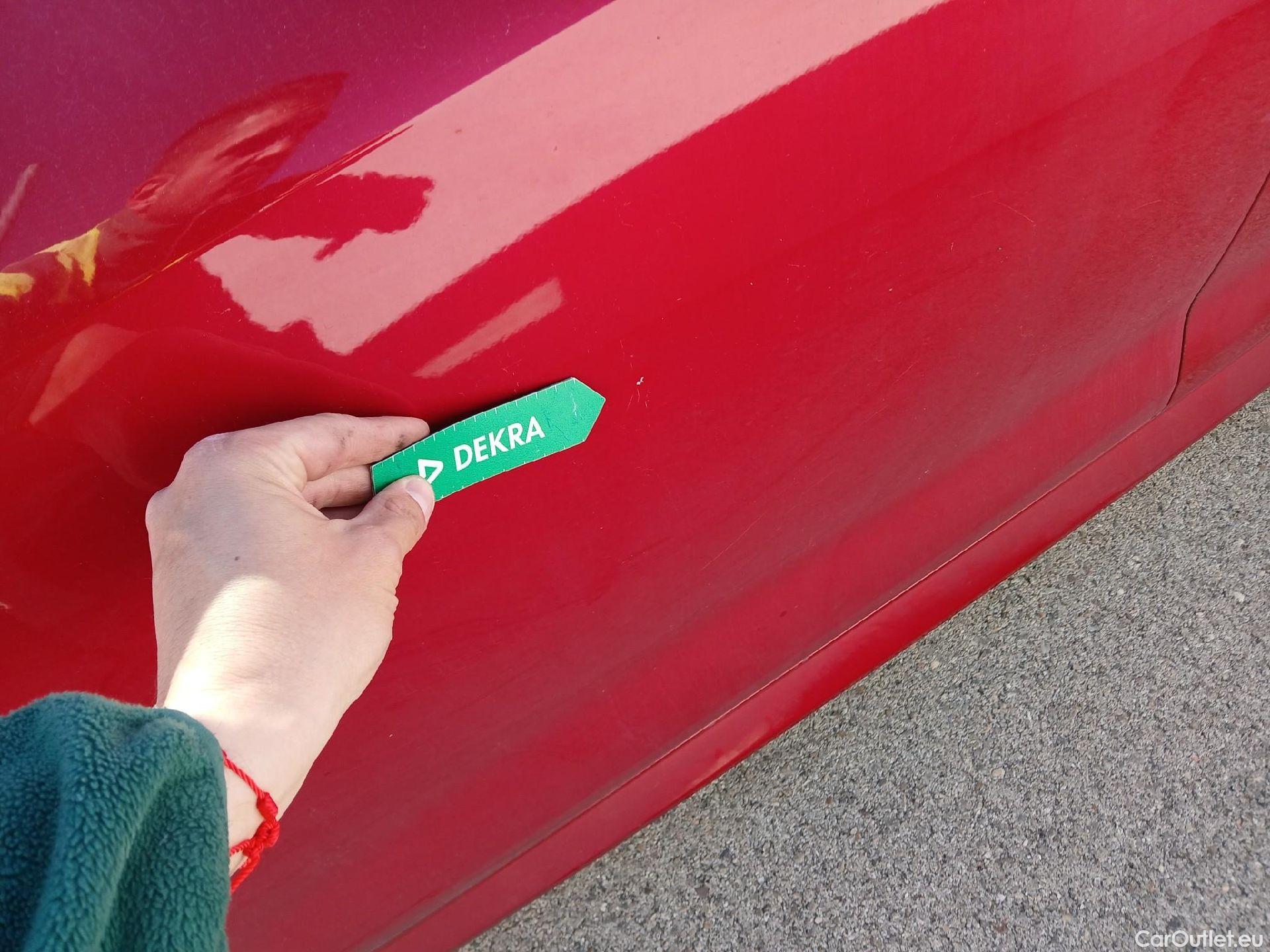  Toyota  Corolla TOYOTA  / 2019 / 5P / berlina con portón 1.8 125H BUSINESS PLUS E-CVT #12