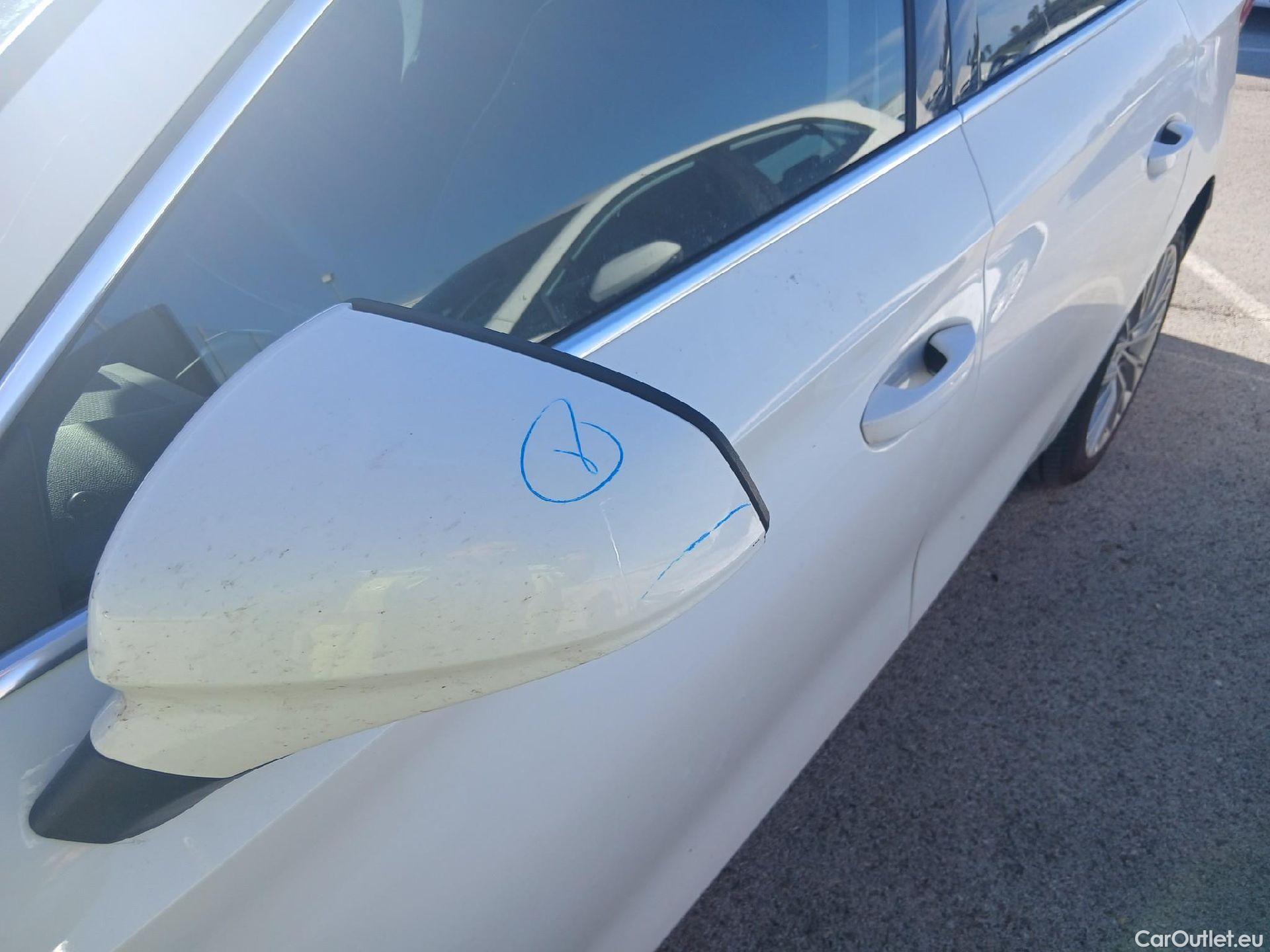  Seat  Leon SEAT Nuevo León / 2020 / 5P / familiar SP 1.4 e-Hybrid DSG S&S Xcellence Go L #15