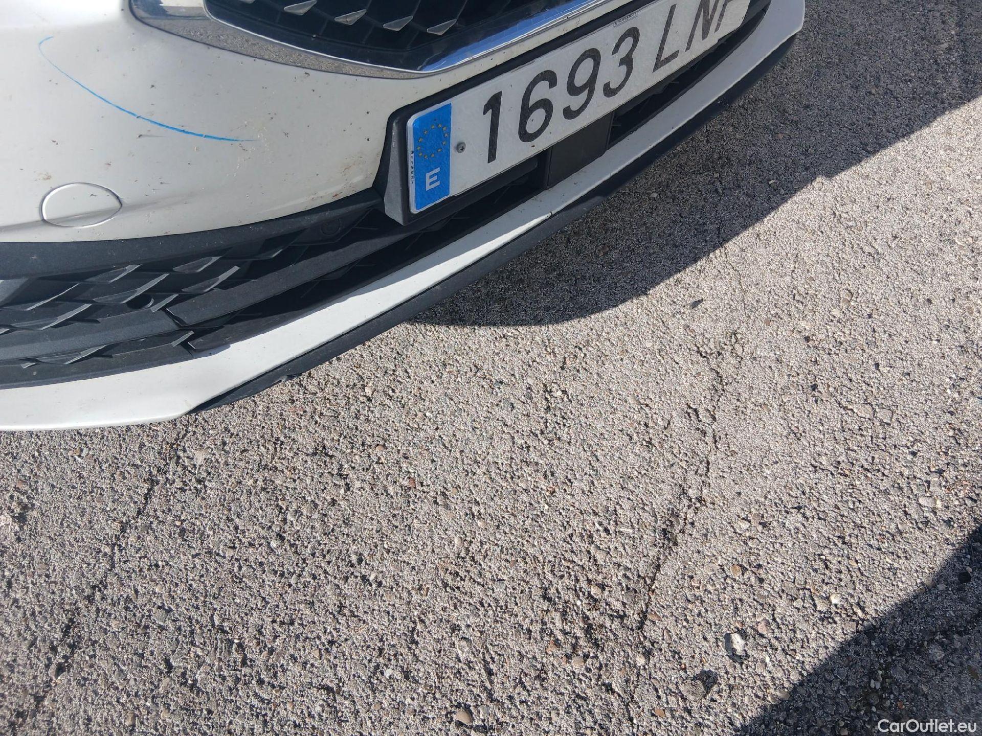  Seat  Leon SEAT Nuevo León / 2020 / 5P / familiar SP 1.4 e-Hybrid DSG S&S Xcellence Go L #5