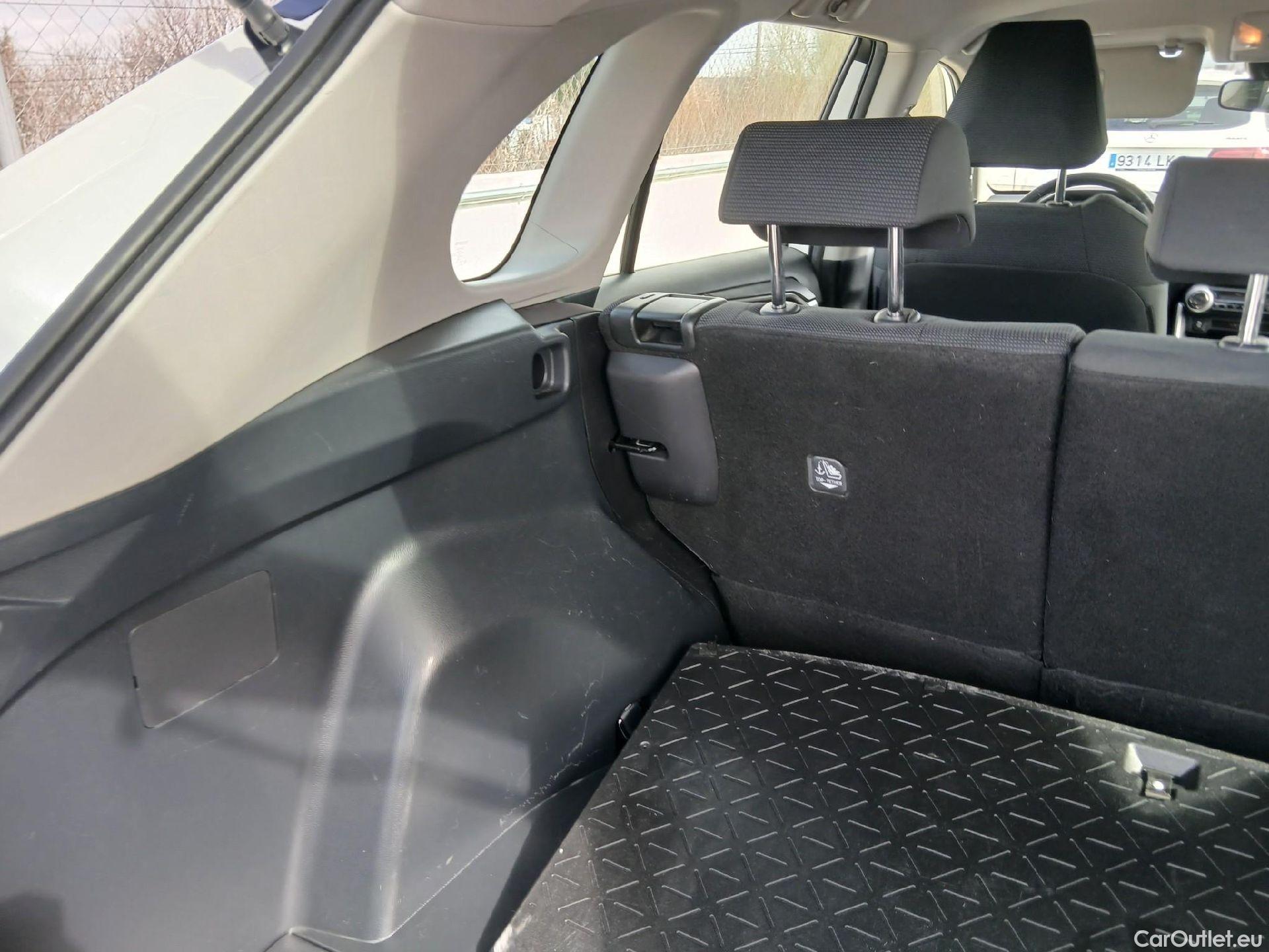  Toyota  RAV4 TOYOTA  / 2018 / 5P / todoterreno 2.5l Business #3