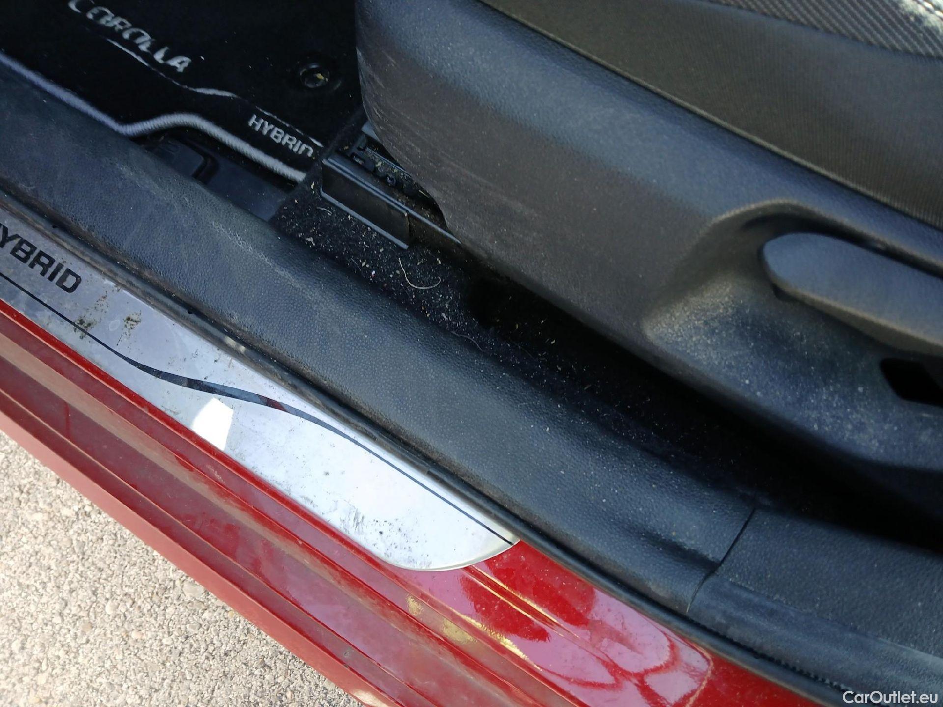  Toyota  Corolla TOYOTA  / 2019 / 5P / berlina con portón 1.8 125H BUSINESS PLUS E-CVT #4