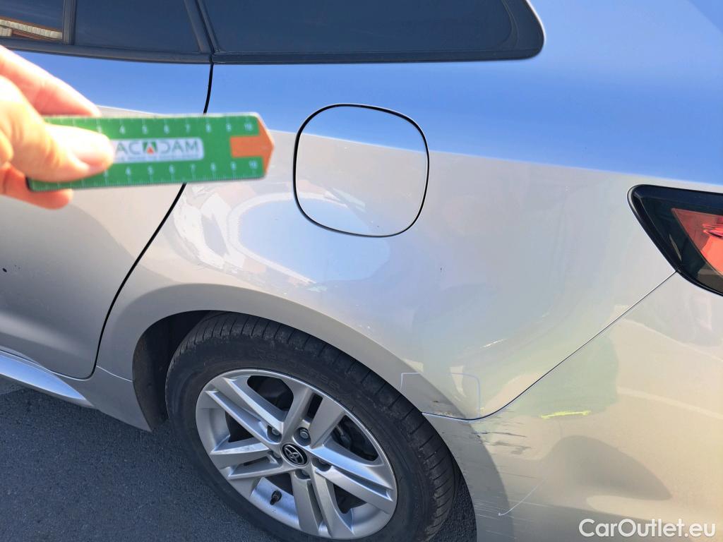  Toyota  Corolla TOYOTA  / 2019 / 5P / familiar 1.8 125H ACTIVE TECH E-CVT TOU SPORT #19