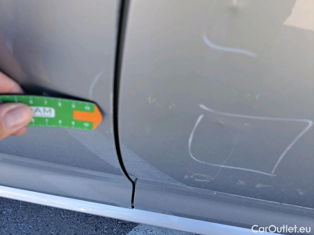  Toyota  Corolla TOYOTA  / 2019 / 5P / familiar 1.8 125H ACTIVE TECH E-CVT TOU SPORT #28