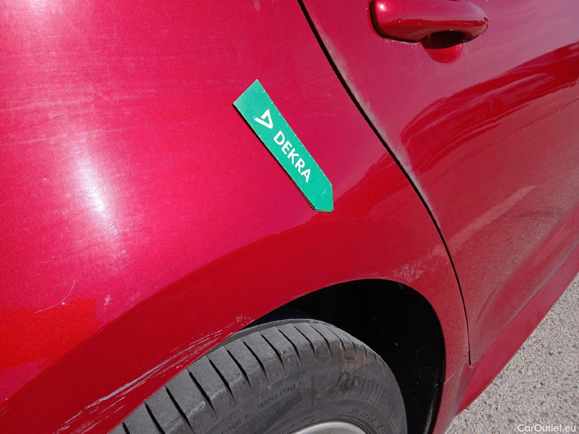  Toyota  Corolla TOYOTA  / 2019 / 5P / berlina con portón 1.8 125H BUSINESS PLUS E-CVT #27