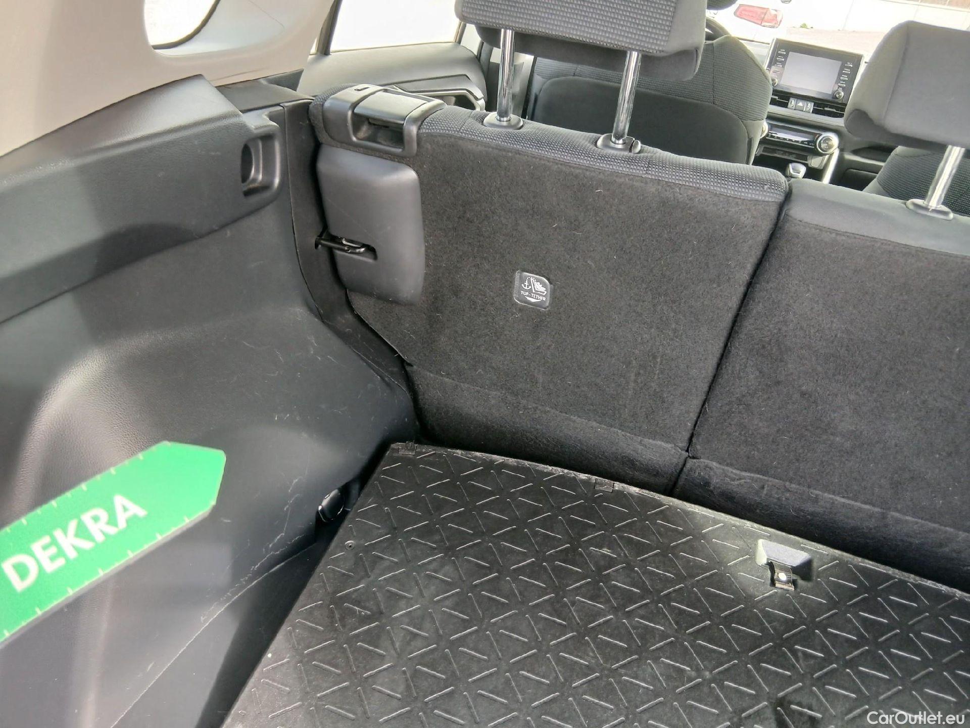  Toyota  RAV4 TOYOTA  / 2018 / 5P / todoterreno 2.5l Business #4