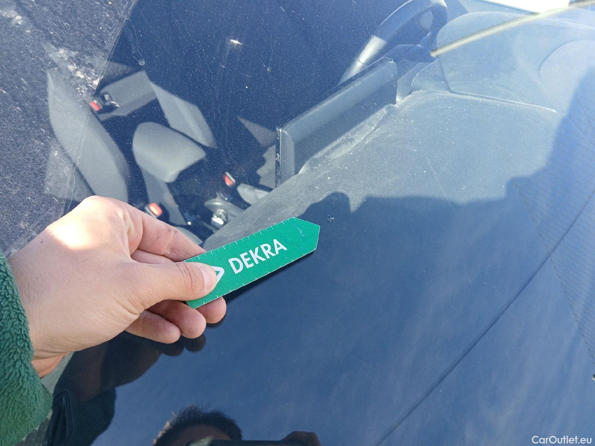  Toyota  Corolla TOYOTA  / 2019 / 5P / berlina con portón 1.8 125H BUSINESS PLUS E-CVT #9