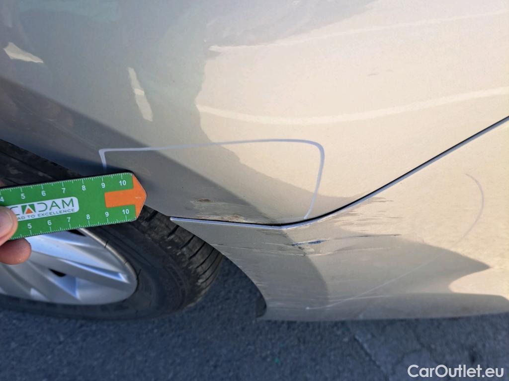  Toyota  Corolla TOYOTA  / 2019 / 5P / familiar 1.8 125H ACTIVE TECH E-CVT TOU SPORT #20