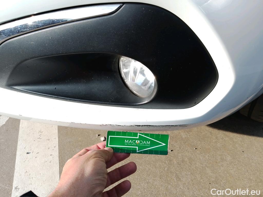  Peugeot  208 PEUGEOT  5p 1G berlina con portón 5P ACTIVE 1.6 BlueHDi 75 #16