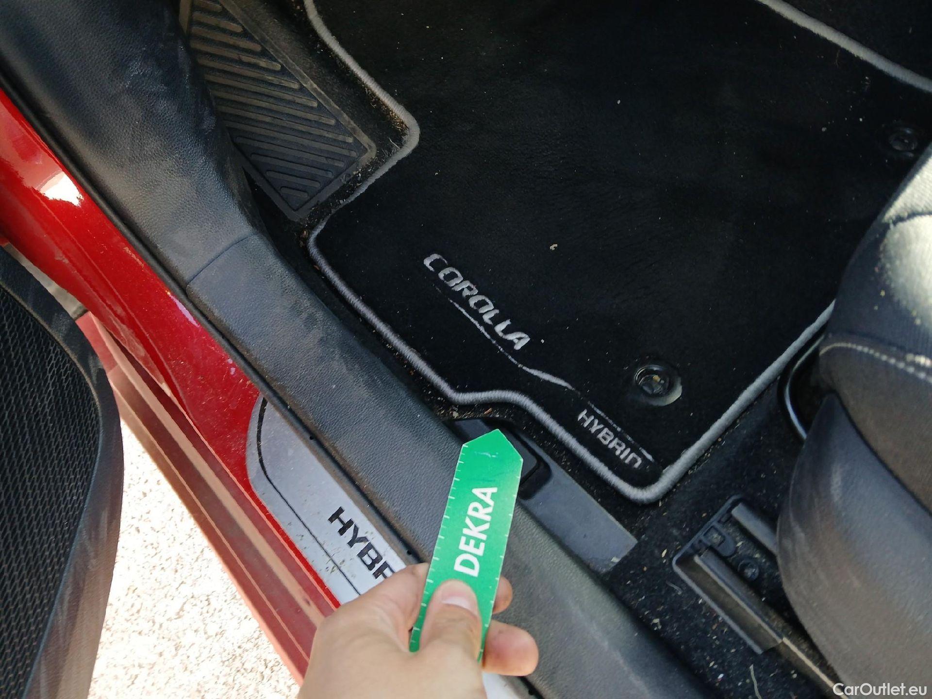  Toyota  Corolla TOYOTA  / 2019 / 5P / berlina con portón 1.8 125H BUSINESS PLUS E-CVT #3