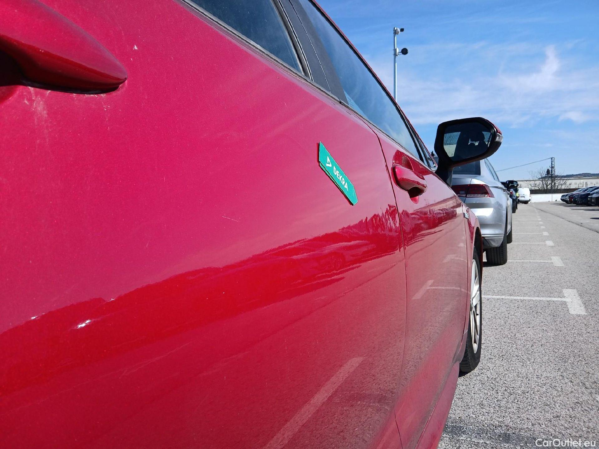  Toyota  Corolla TOYOTA  / 2019 / 5P / berlina con portón 1.8 125H BUSINESS PLUS E-CVT #30