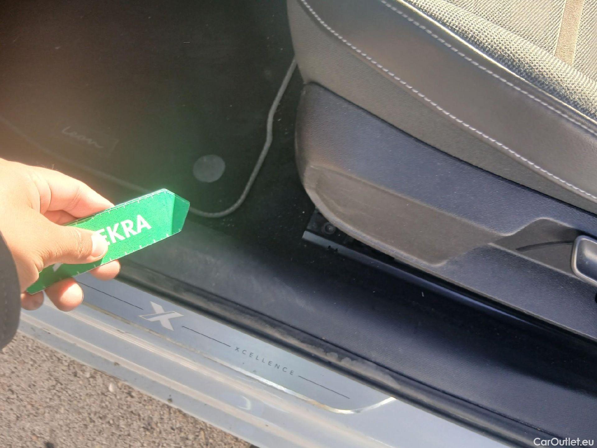  Seat  Leon SEAT Nuevo León / 2020 / 5P / familiar SP 1.4 e-Hybrid DSG S&S Xcellence Go L #1