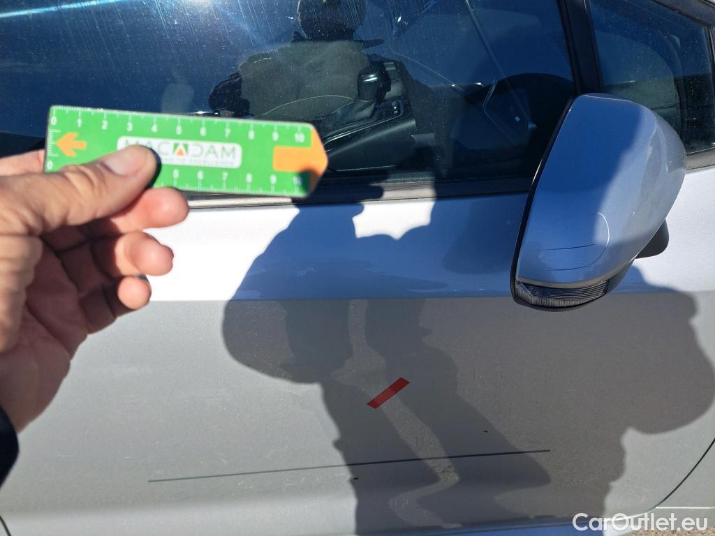  Toyota  Corolla TOYOTA  / 2019 / 5P / familiar 1.8 125H ACTIVE TECH E-CVT TOU SPORT #63