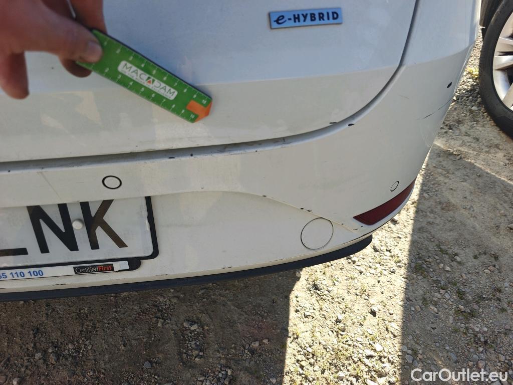  Seat  Leon SEAT Nuevo León / 2020 / 5P / familiar SP 1.4 e-Hybrid DSG S&S Xcellence Go L #3