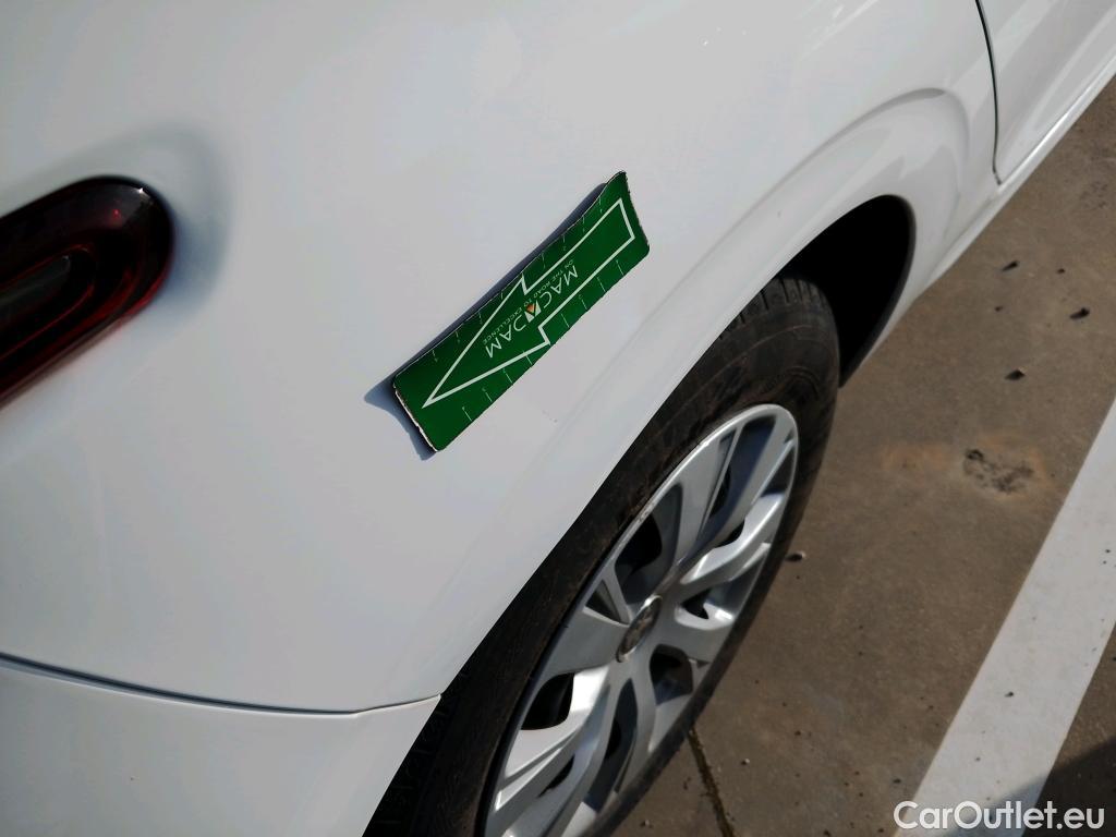  Peugeot  208 PEUGEOT  5p 1G berlina con portón 5P ACTIVE 1.6 BlueHDi 75 #4