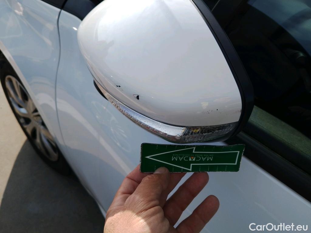  Peugeot  208 PEUGEOT  5p 1G berlina con portón 5P ACTIVE 1.6 BlueHDi 75 #22