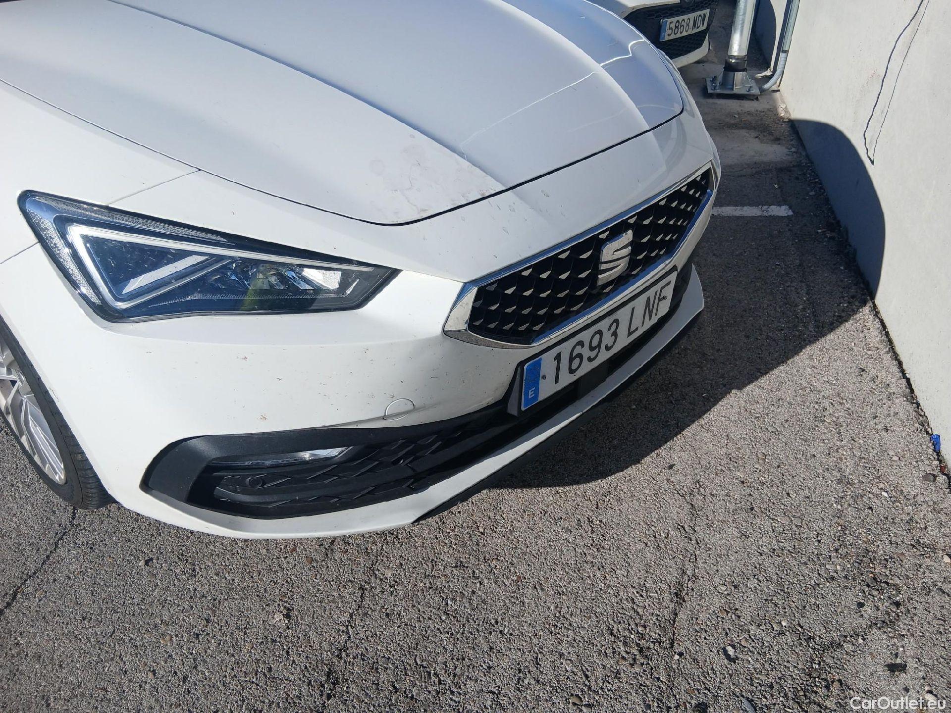  Seat  Leon SEAT Nuevo León / 2020 / 5P / familiar SP 1.4 e-Hybrid DSG S&S Xcellence Go L #4