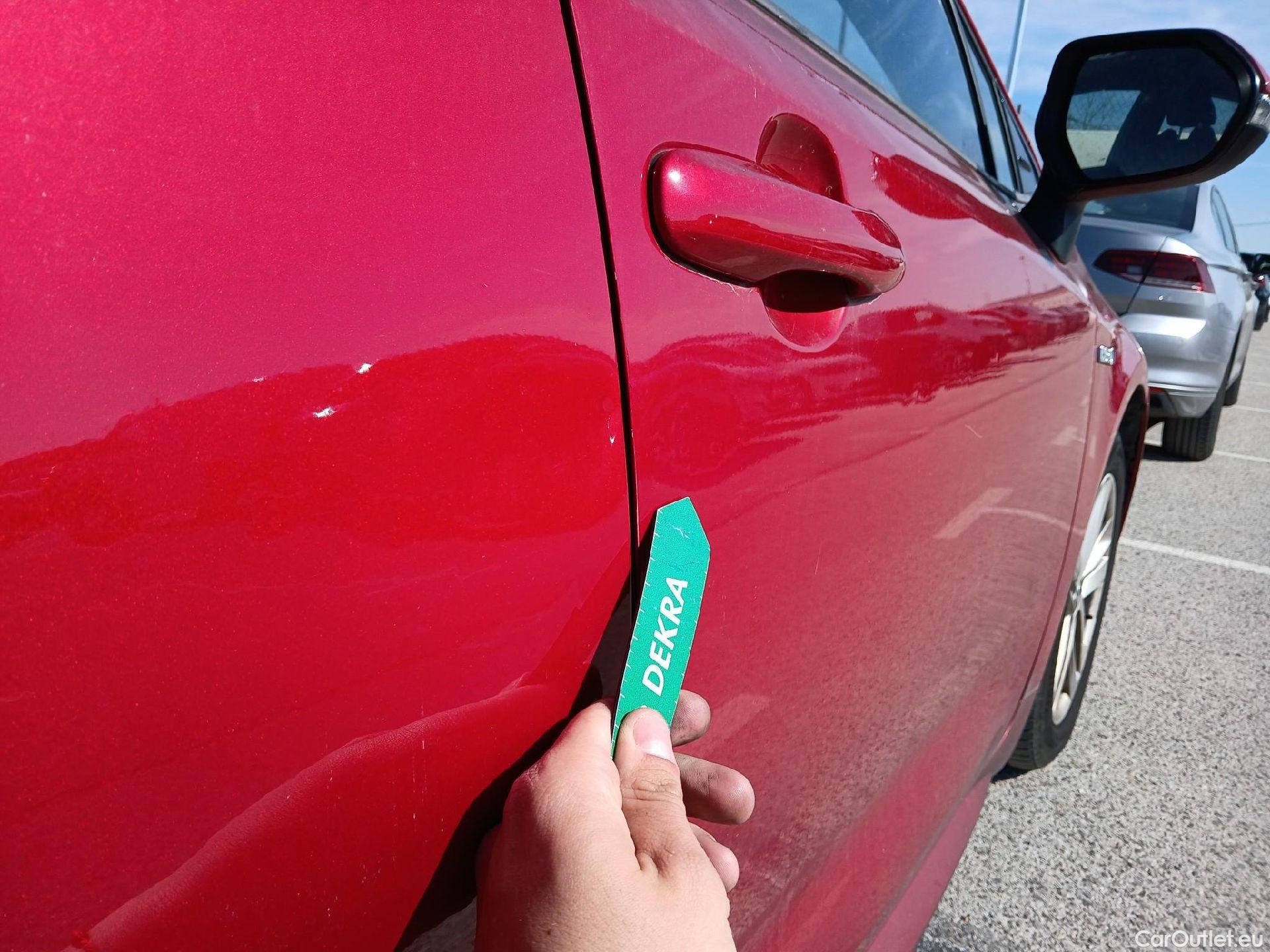  Toyota  Corolla TOYOTA  / 2019 / 5P / berlina con portón 1.8 125H BUSINESS PLUS E-CVT #34