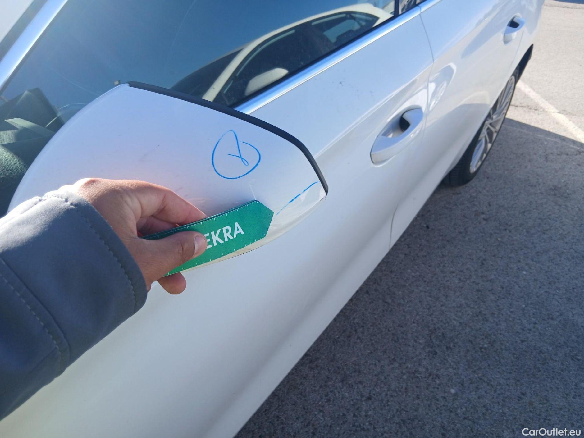  Seat  Leon SEAT Nuevo León / 2020 / 5P / familiar SP 1.4 e-Hybrid DSG S&S Xcellence Go L #14