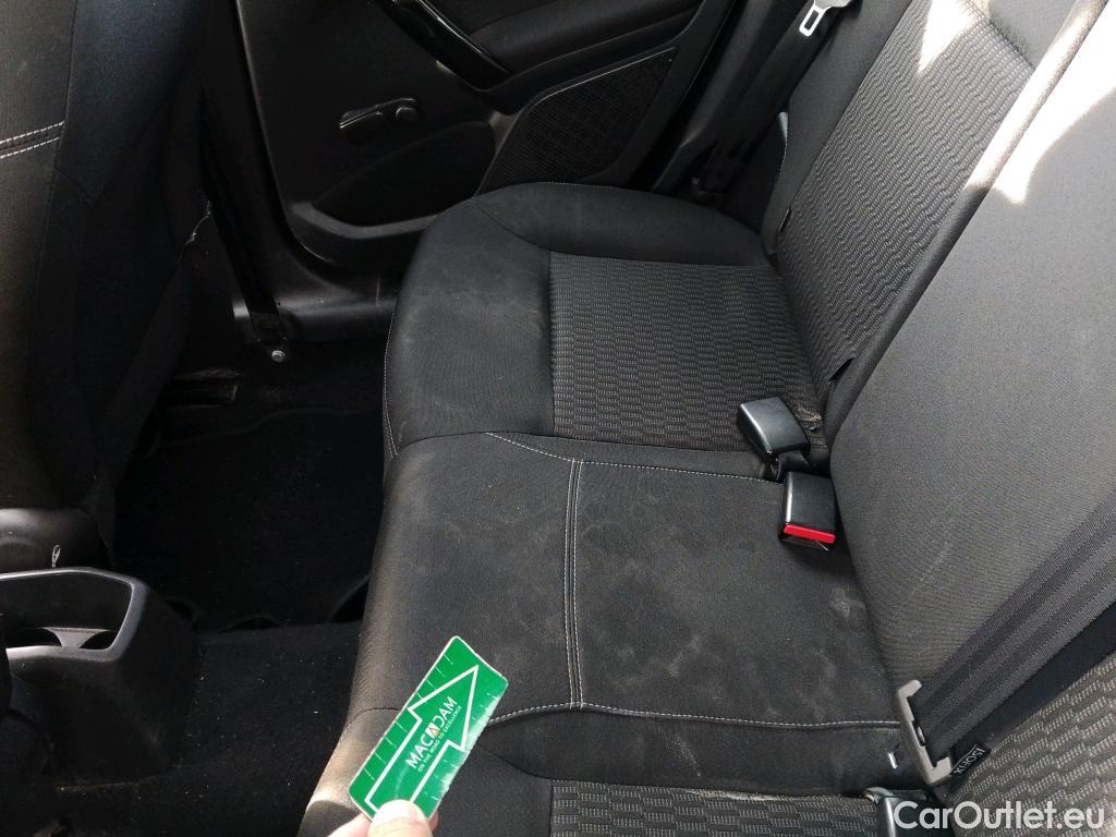  Peugeot  208 PEUGEOT  5p 1G berlina con portón 5P ACTIVE 1.6 BlueHDi 75 #8